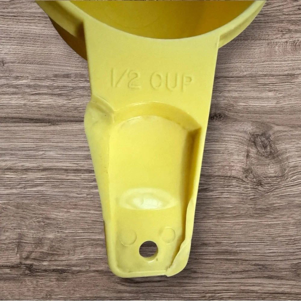 Vintage Daffodil Yellow Tupperware Stacking Set of 6 Measuring Cups